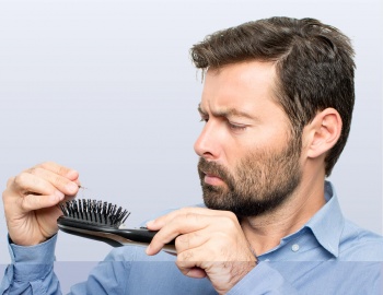 Saç Dökülmesi Nedenleri Nelerdir?
